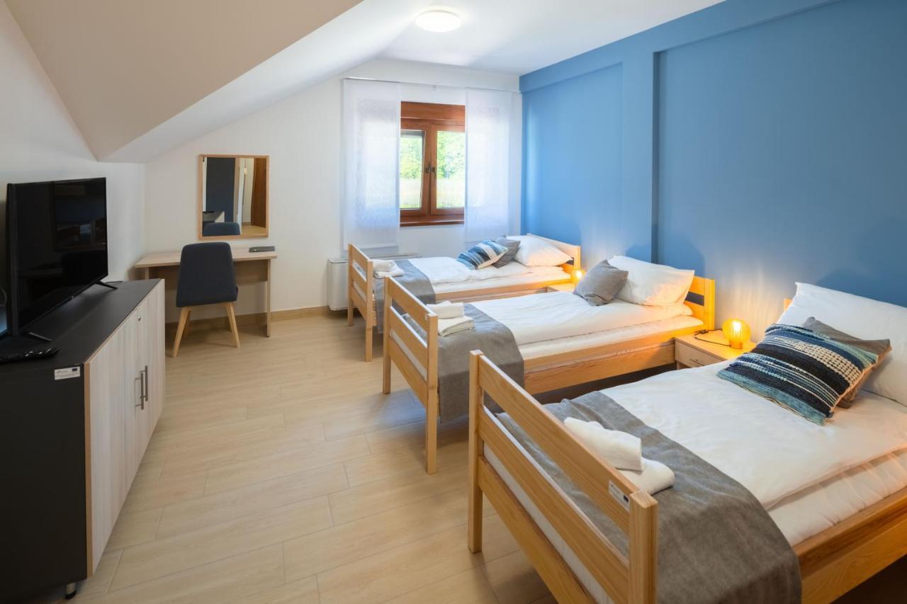 Otocki Virovi Hostel Otok  Екстериор снимка